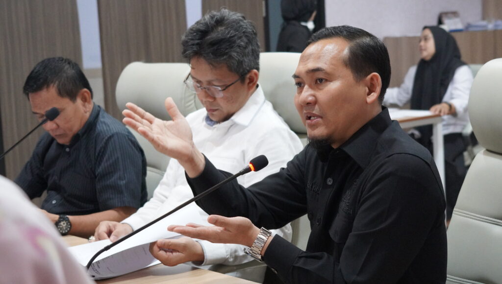 TANGSEL – DPRD Kota Tangerang Selatan (Tangsel) mendesak DP3AP2KB memperluas sosialisasi pencegahan kekerasan anak di sekolah menyusul mencuatnya kembali kasus kekerasan seksual di salah satu SMK di Pamulang.