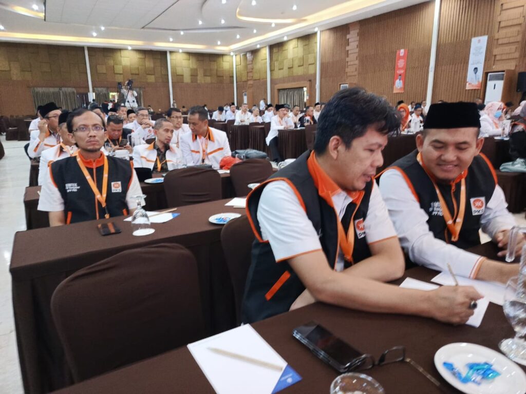 Wakil Ketua DPRD Kota Tangerang Selatan, M. Yusuf, menghadiri Bimbingan Teknis (Bimtek) yang diselenggarakan oleh DPP PKS di Bogor. Acara yang berlangsung selama tiga hari, dari 10 hingga 12 Februari 2025, ini bertajuk “Optimalisasi Peran Anggota DPRD dalam Mengadvokasi Masyarakat”.